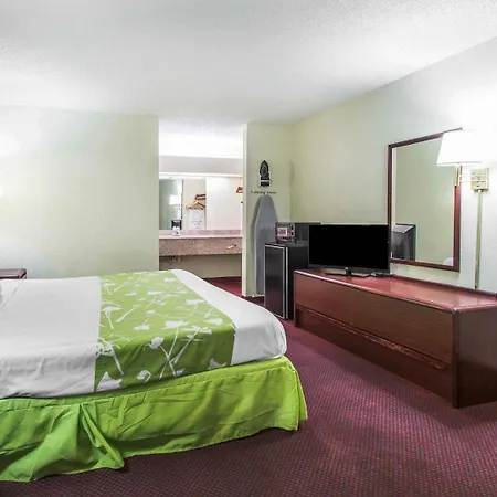 Econo Lodge Dothan West-3